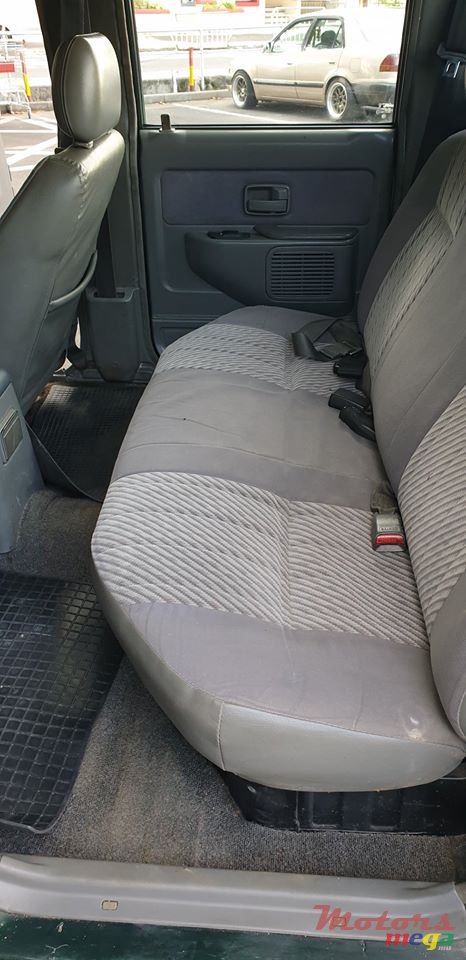 2001' Isuzu D-Max photo #7
