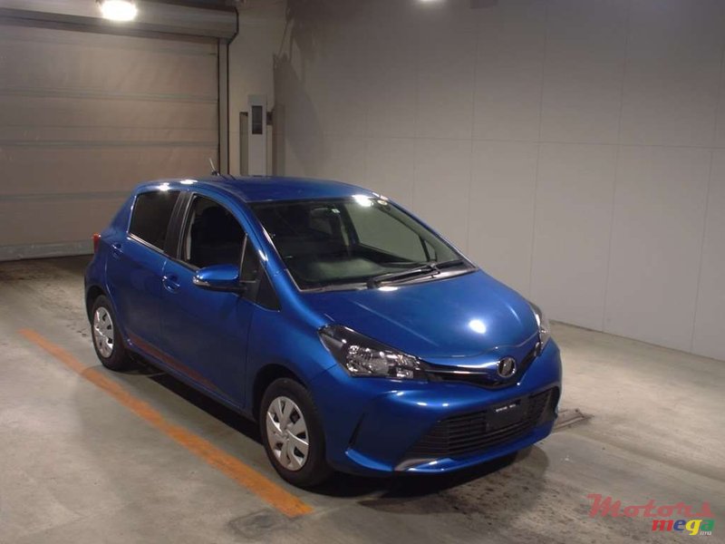 2014' Toyota Vitz photo #3