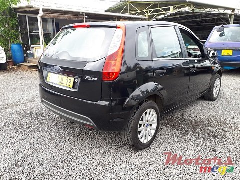 2013' Ford Figo photo #7