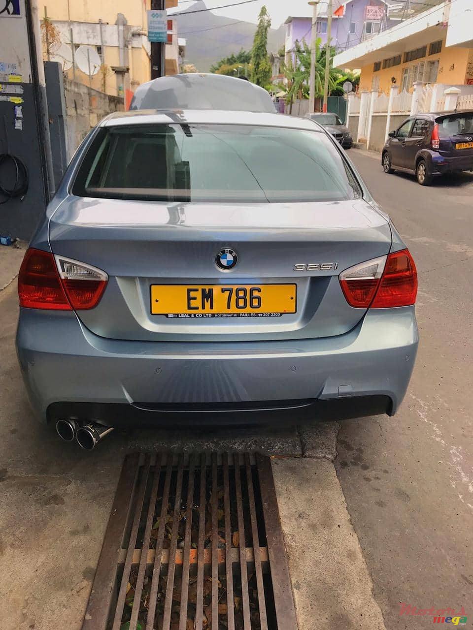 2007' BMW 325 photo #3