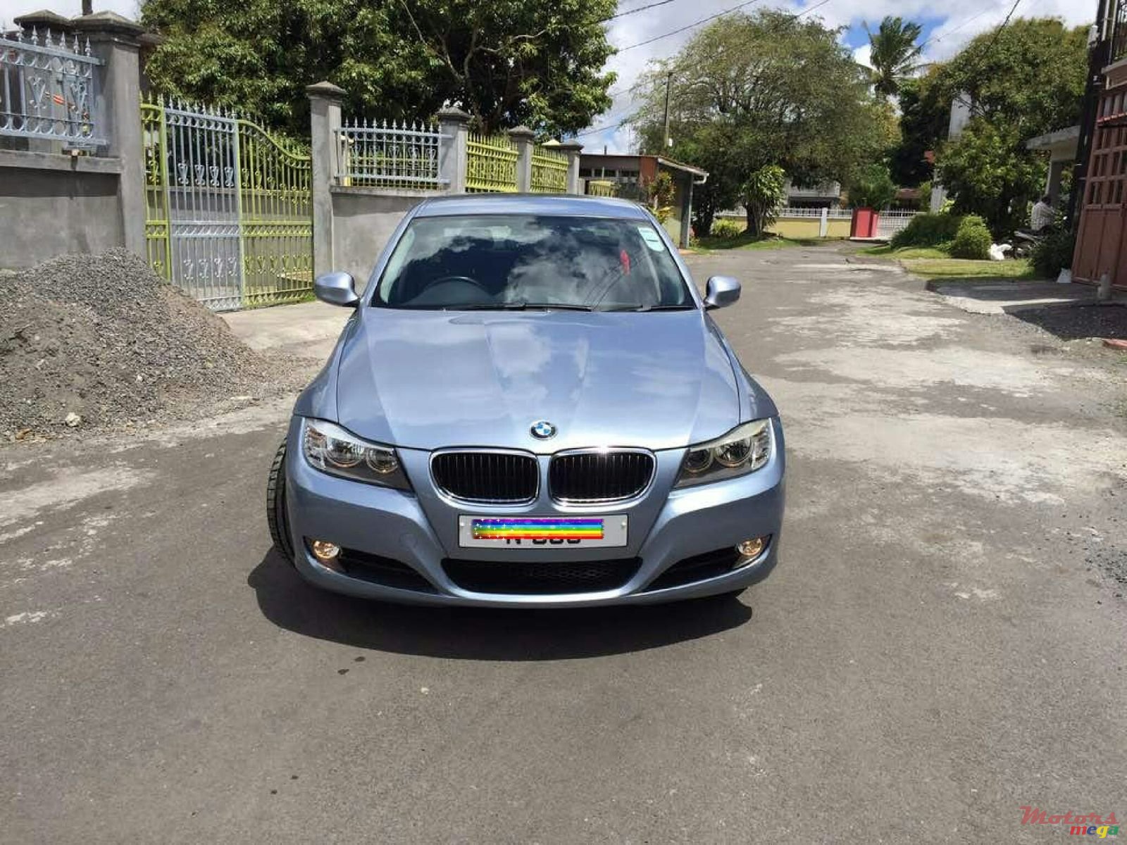 2009' BMW 320 photo #2