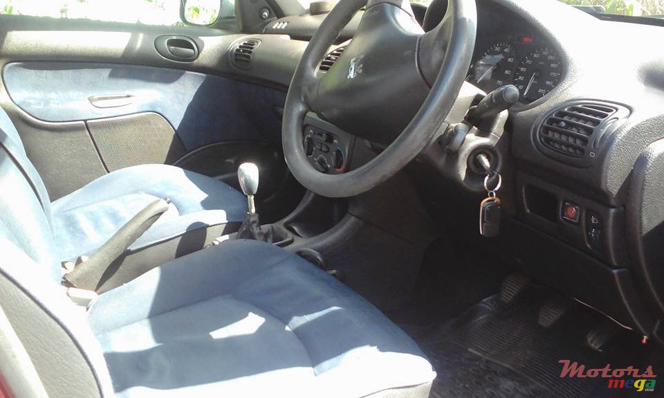 2002' Peugeot 206 photo #4
