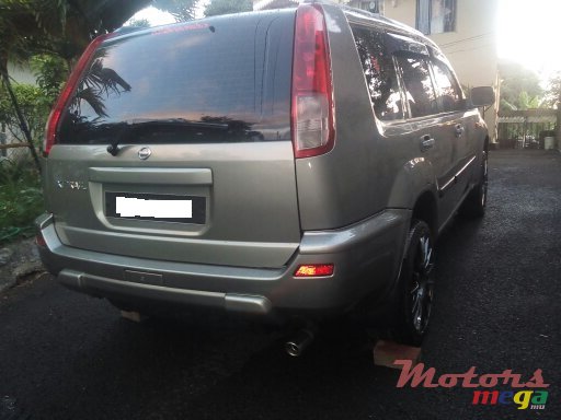 2003' Nissan X-Trail photo #2