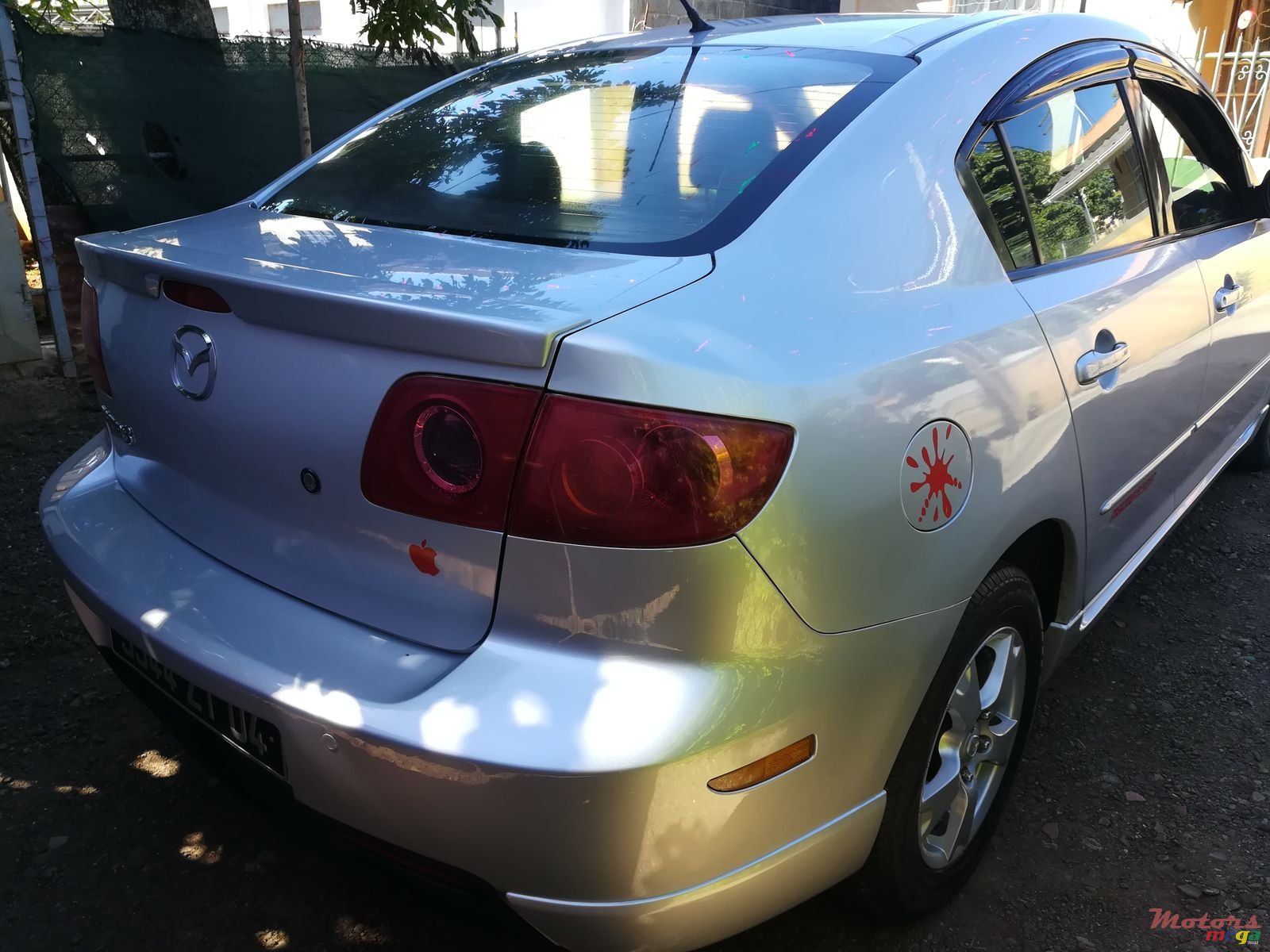 2004' Mazda 3 photo #4