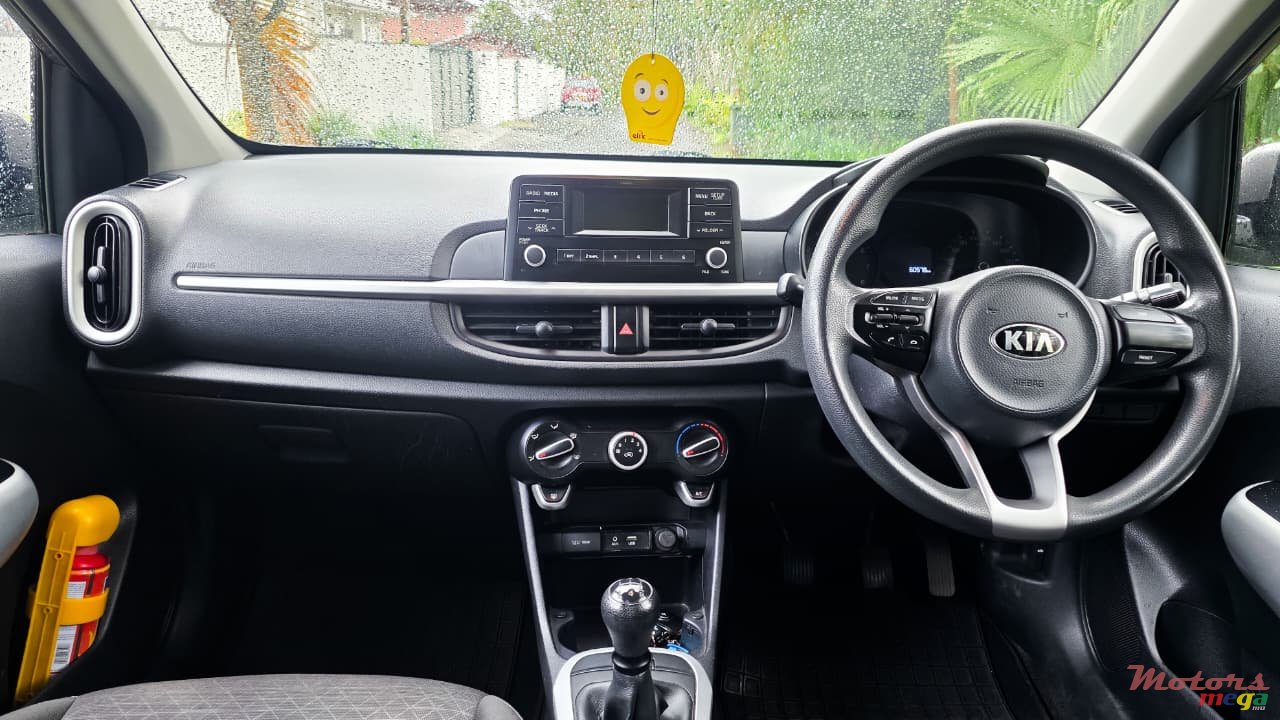 2017' Kia Picanto photo #5