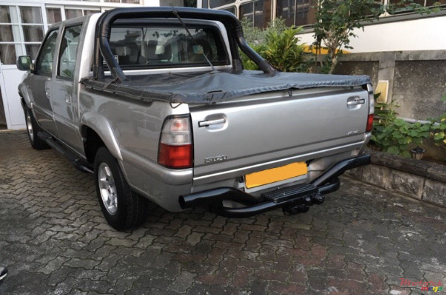 2004' Isuzu photo #4