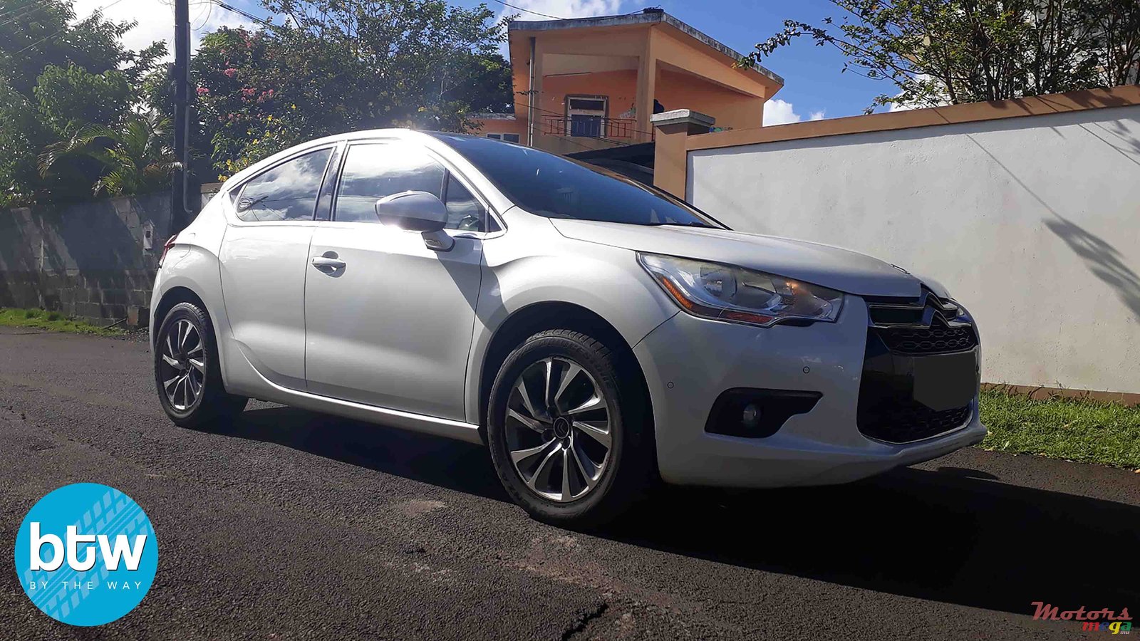 2012' Citroen DS 4 Automatic photo #1