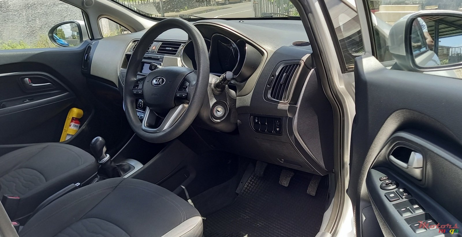 2013' Kia Rio photo #5