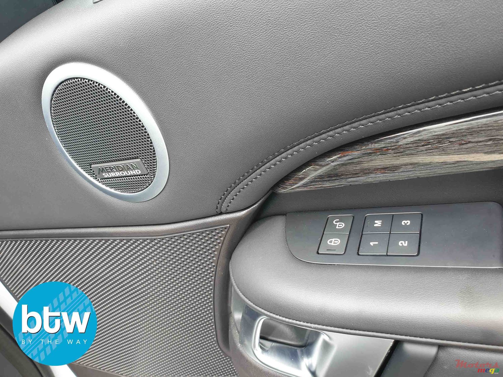 2017' Land Rover Discovery HSE Luxury Si6 photo #5