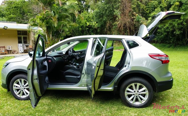 2017' Nissan Qashqai photo #5