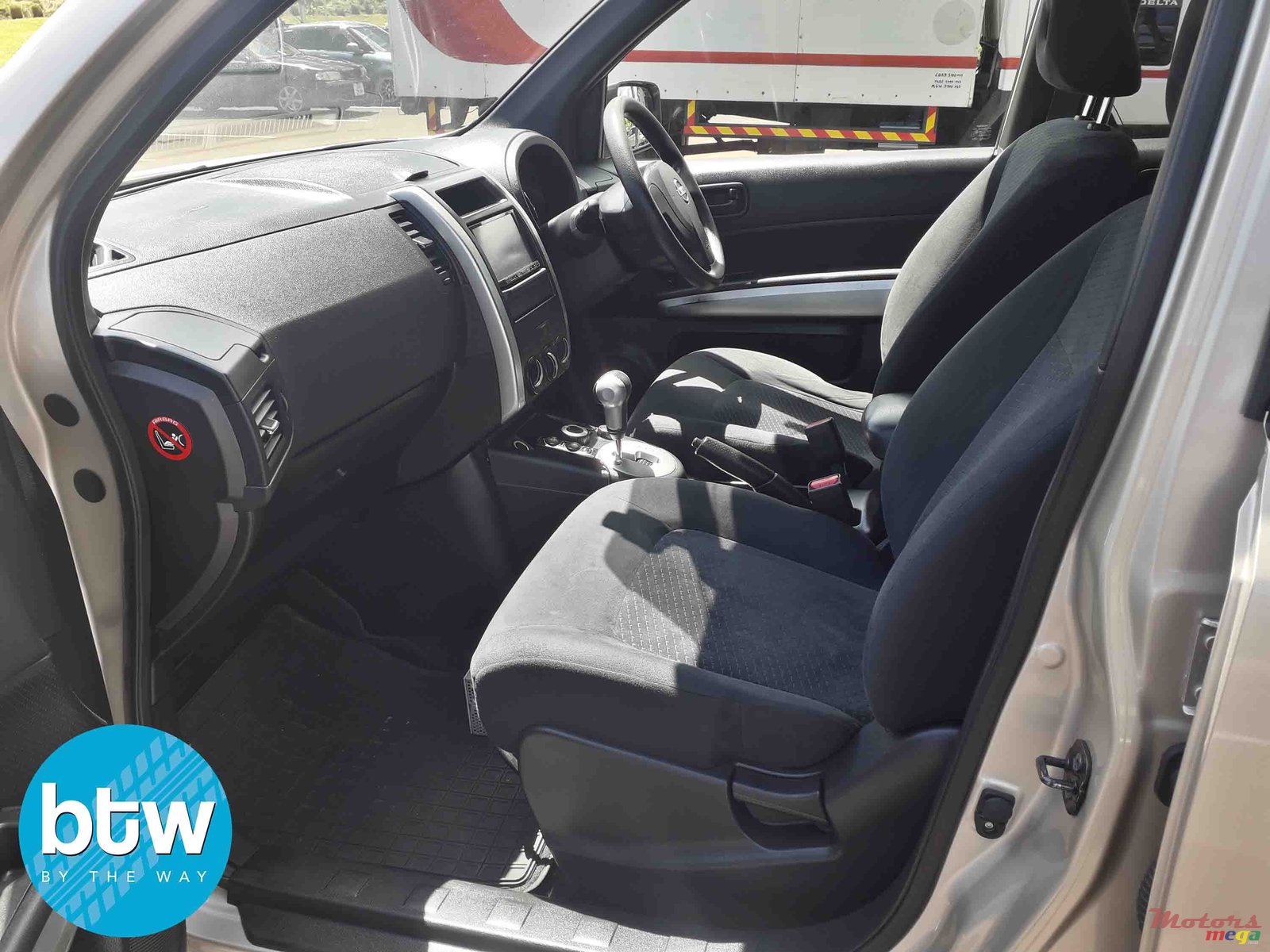 2013' Nissan X-Trail photo #3