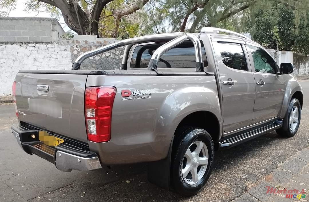 2015' Isuzu photo #3