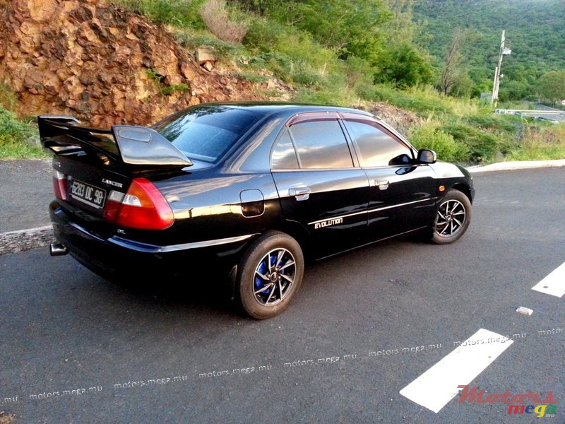 1998' Mitsubishi Lancer photo #1