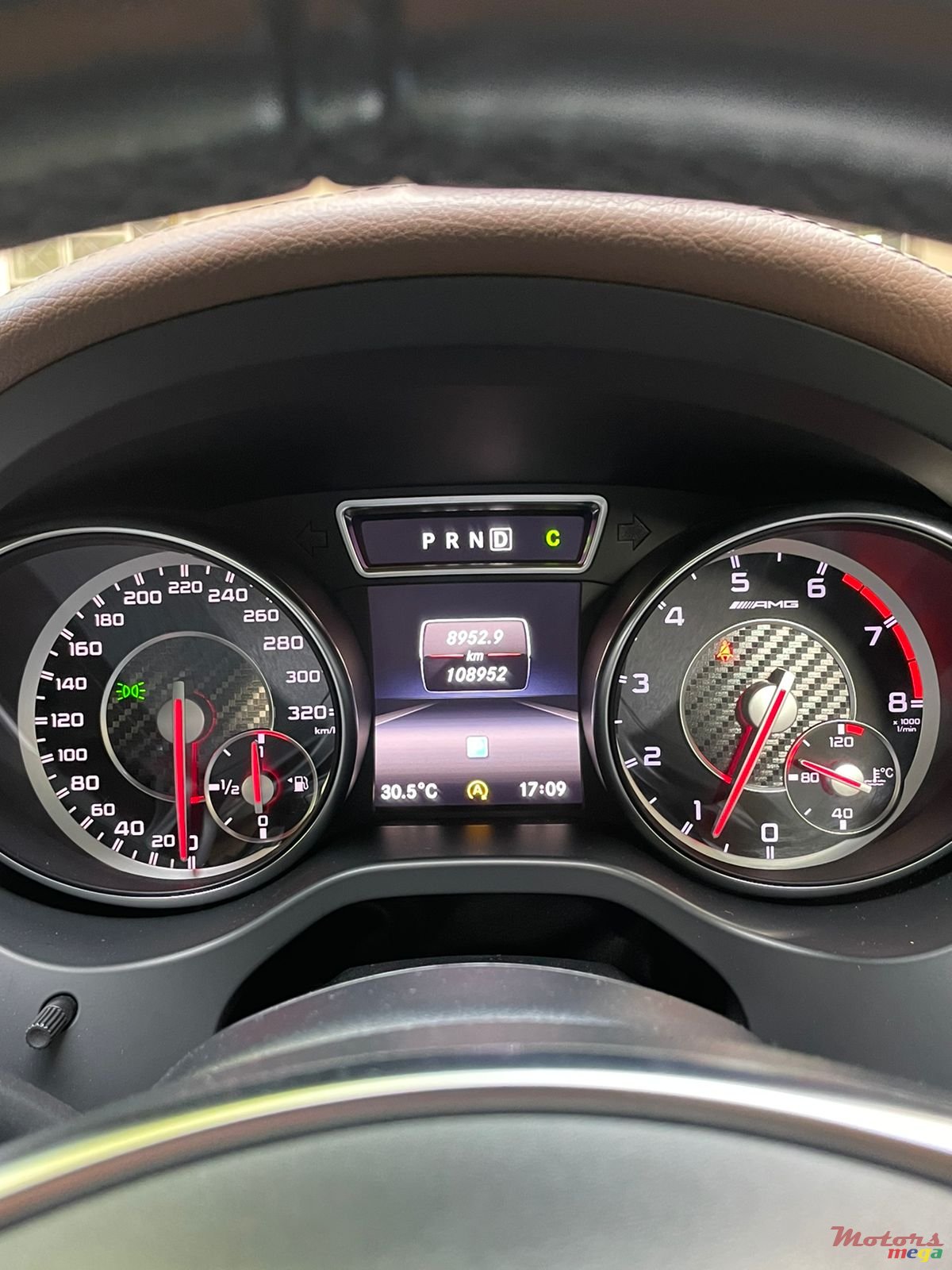 2016' Mercedes-Benz CLA 45 AMG photo #4