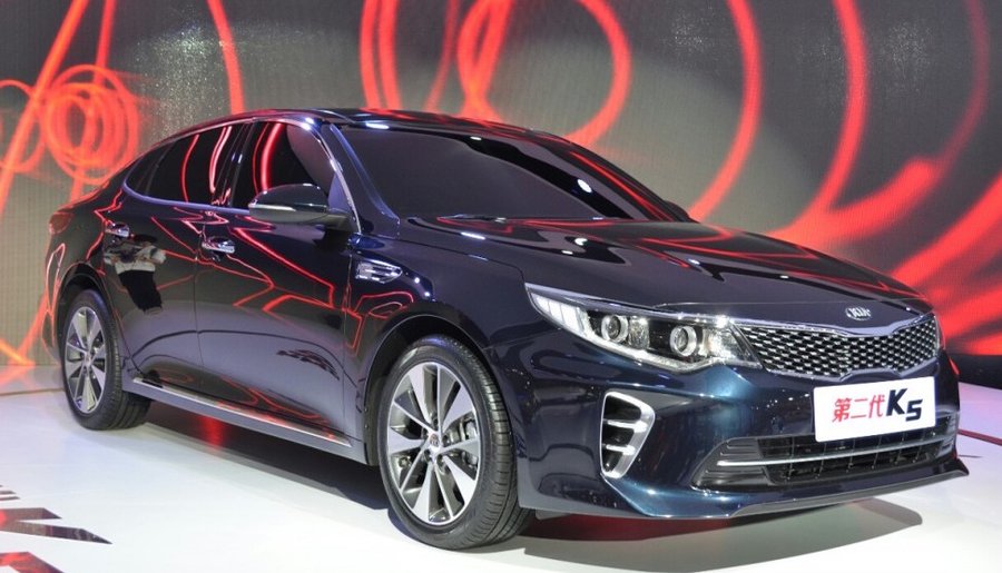 2016 Kia K5 (Chinese-Spec) at Shanghai Motor Show