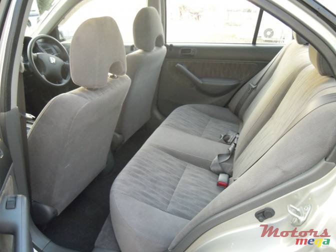 2004' Honda Civic sedan photo #4