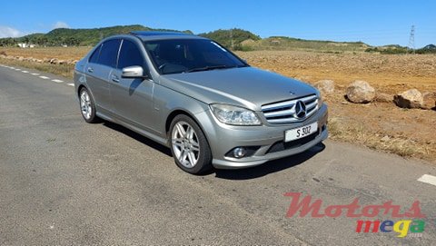 2009' Mercedes-Benz C-Class C200 1800cc photo #2