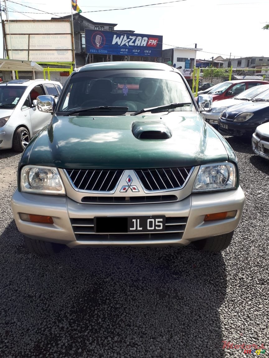 2005' Mitsubishi L 200 photo #7
