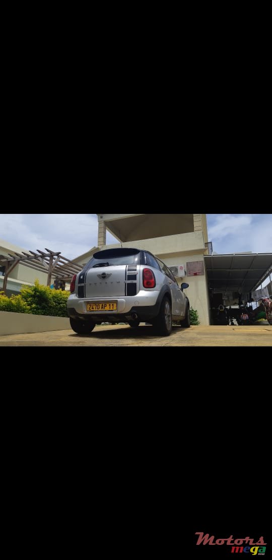 2011' MINI Cooper Countryman photo #1