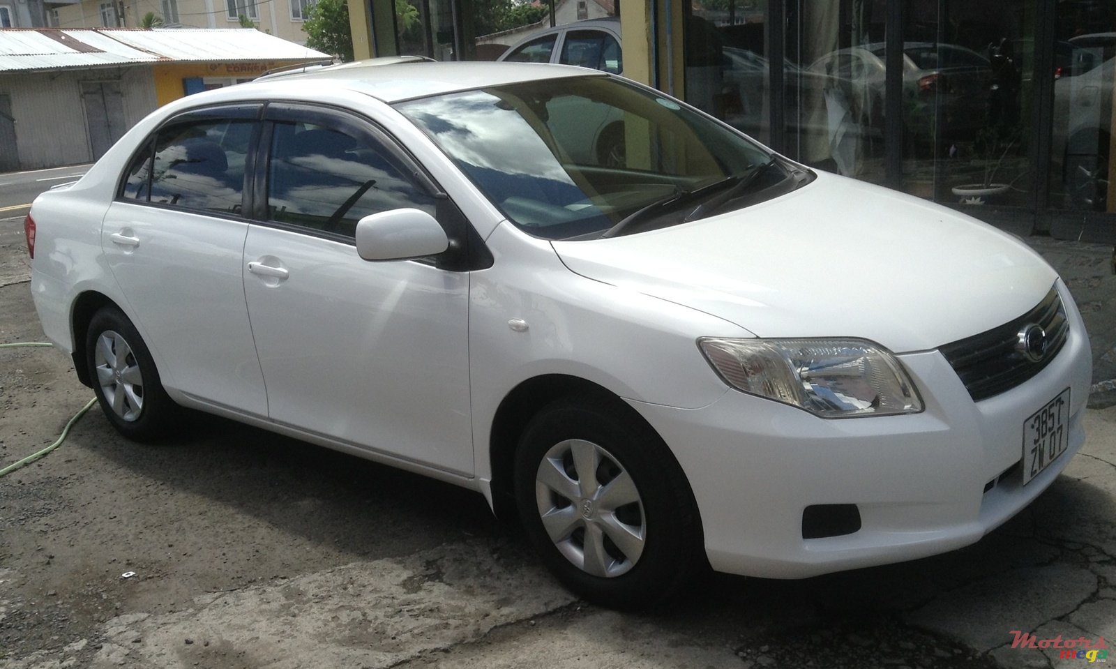 2007' Toyota Axio photo #2