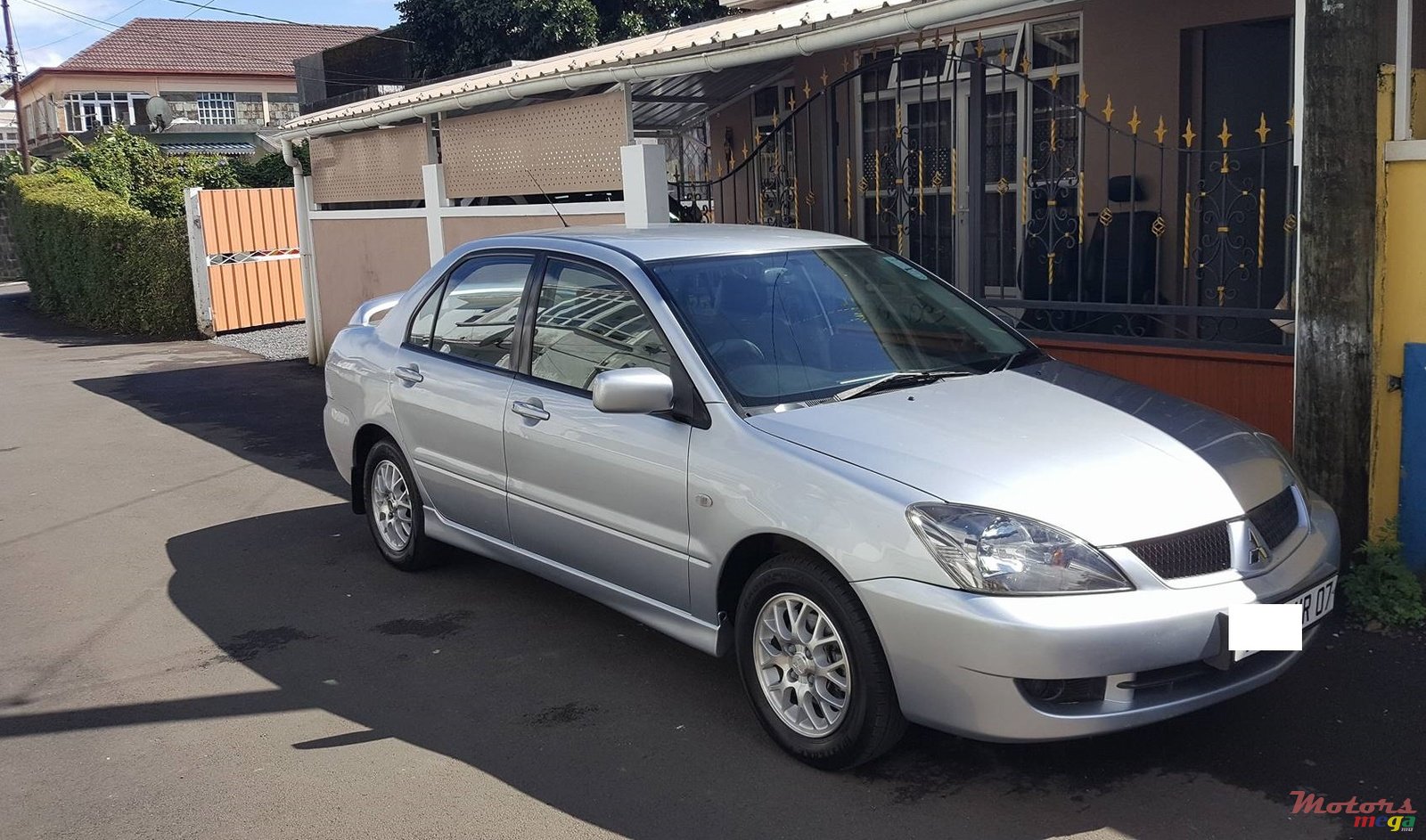 2007' Mitsubishi Lancer GLX 1.5 photo #1