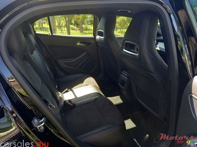 2020' Mercedes-Benz GLA 200 AMG 1.6 photo #5