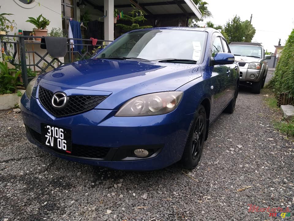 2006' Mazda Axela 1.5l [JAPAN] photo #1