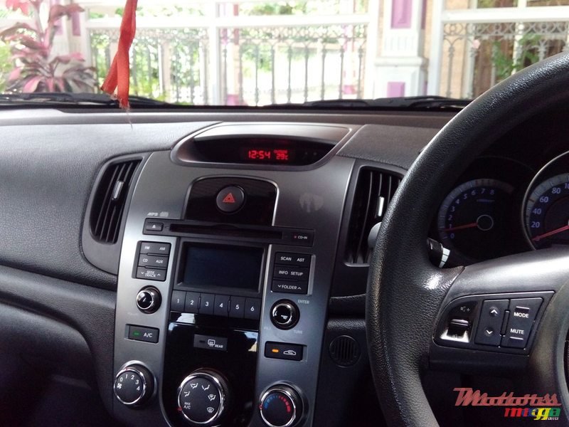 2012' Kia Cerato photo #1