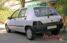 1993' Renault Clio photo #2