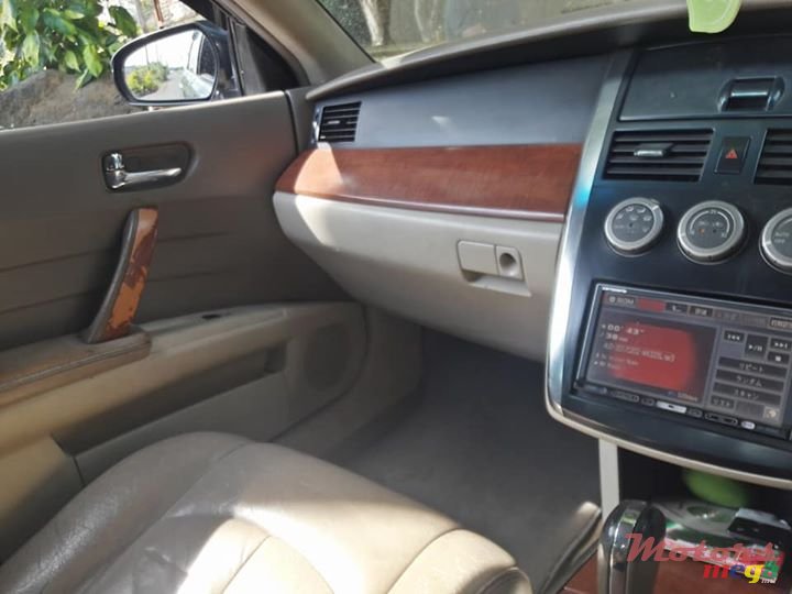 2004' Nissan Cefiro photo #1