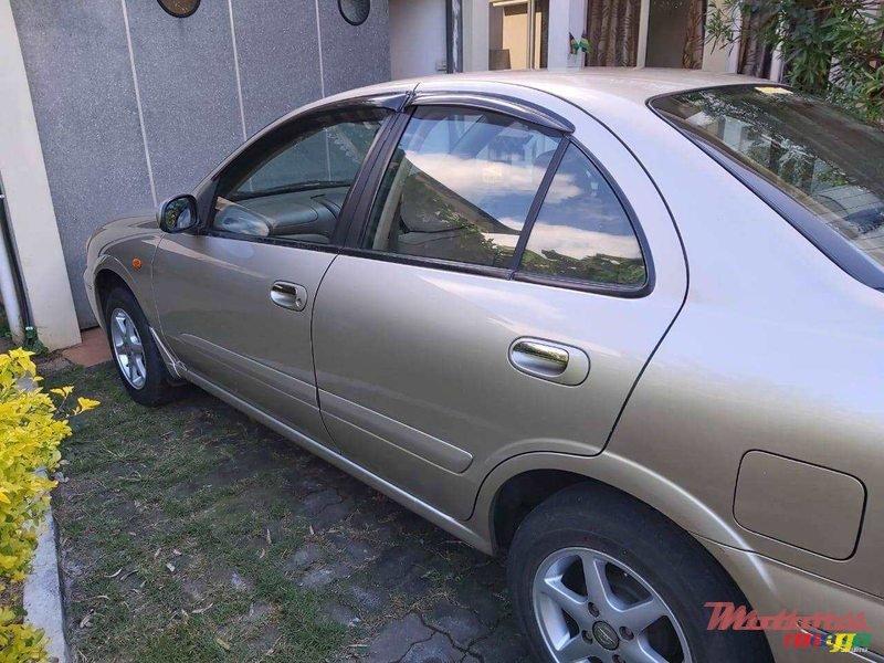 2006' Nissan Sunny photo #3