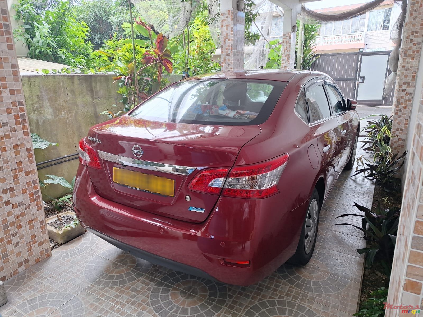 2014' Nissan Sentra photo #2