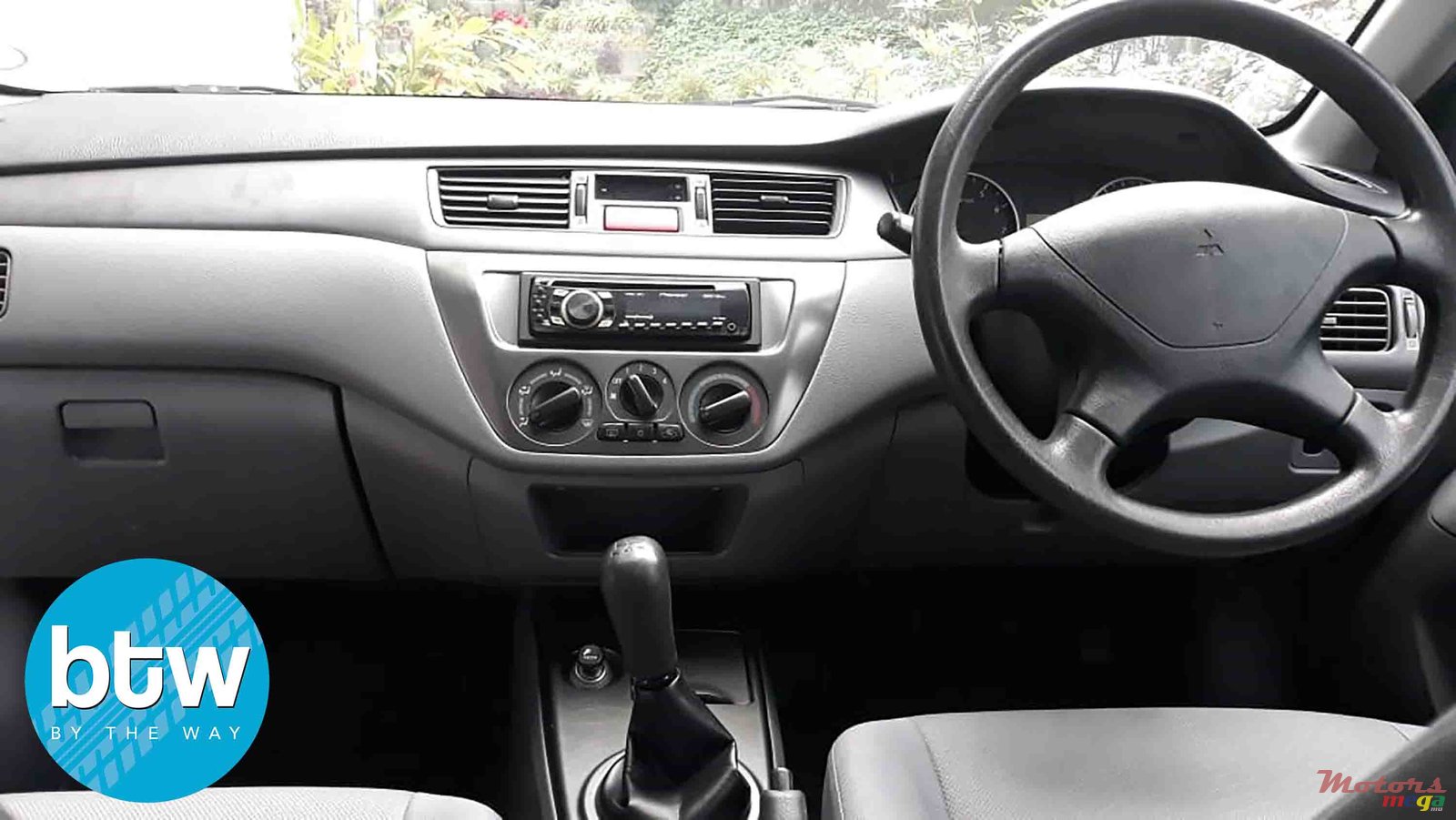 2011' Mitsubishi Lancer GLX photo #6