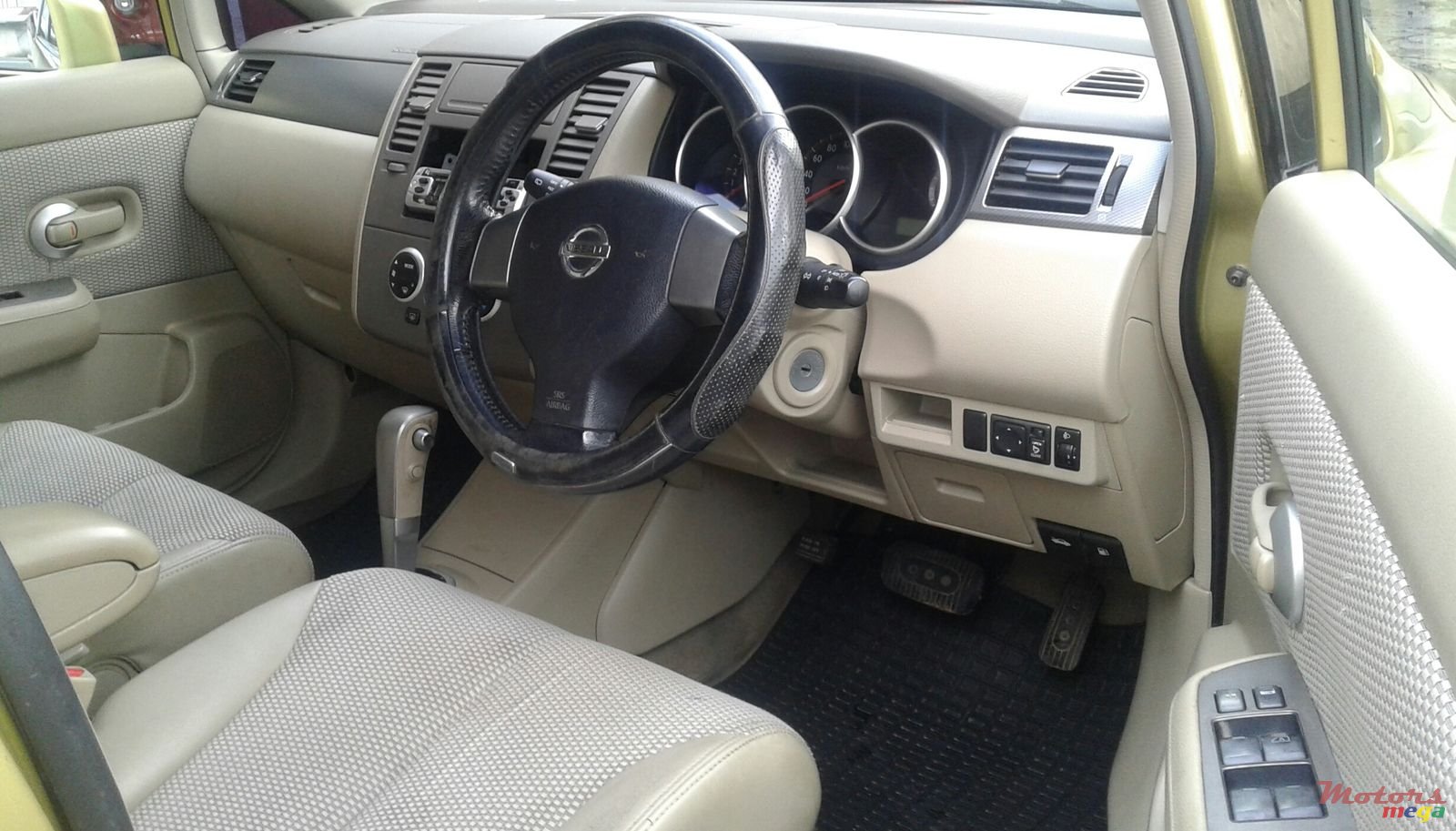 2006' Nissan Tiida photo #3