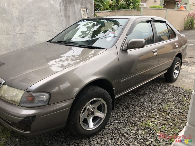 1998' Nissan Sunny photo #3