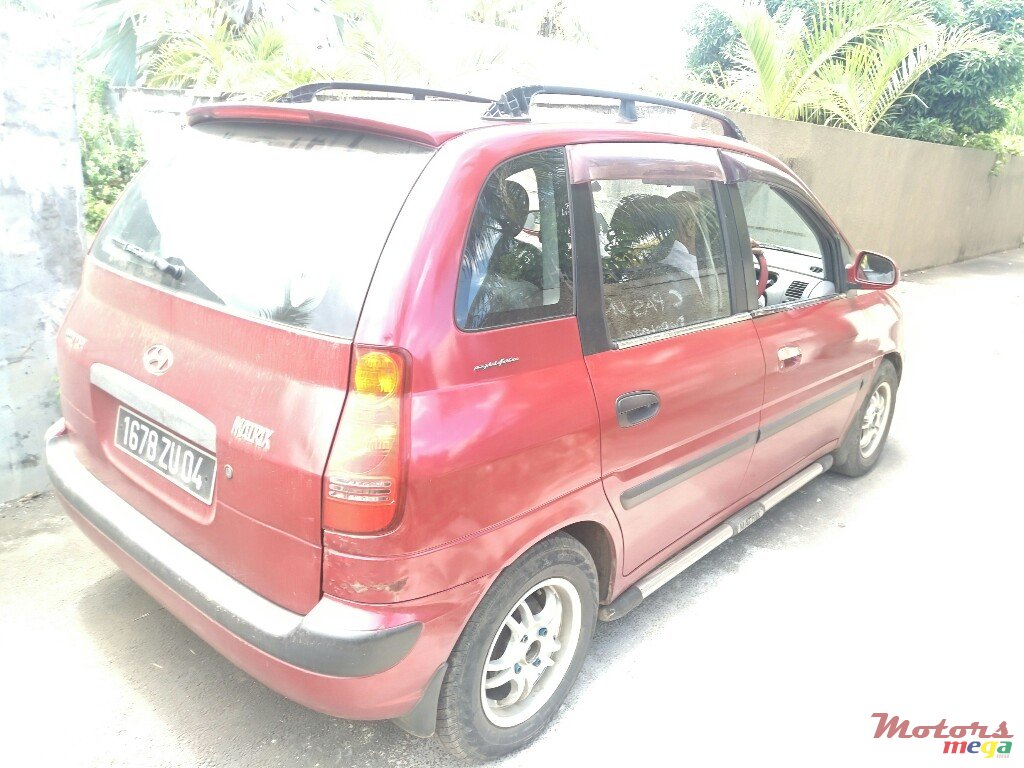 2004' Hyundai Matrix original photo #3
