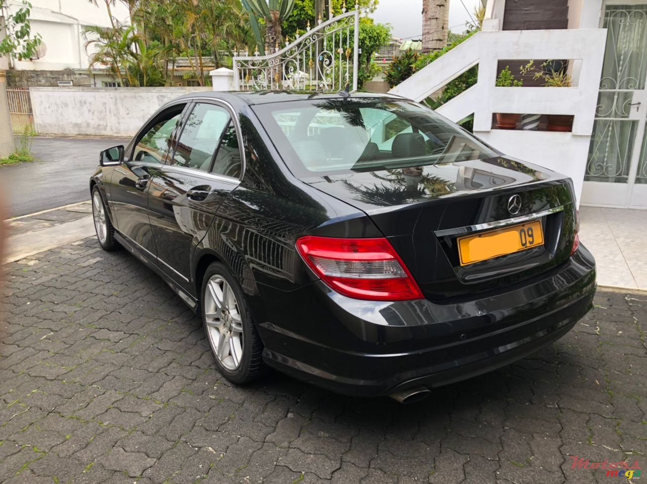 2009' Mercedes-Benz C180 AMG Pack photo #3