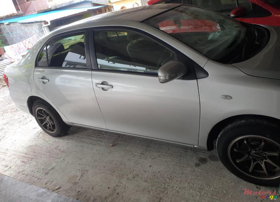 2011' Toyota Axio photo #2