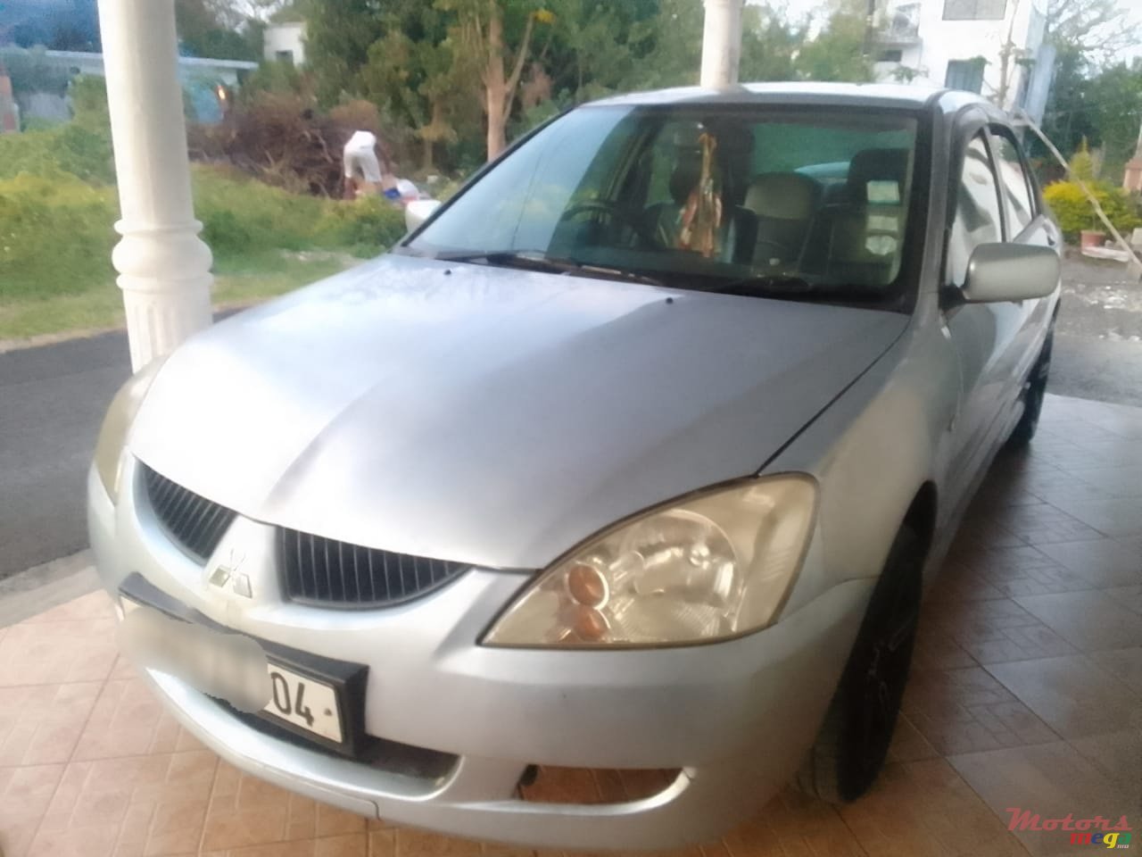 2004' Mitsubishi Lancer photo #3