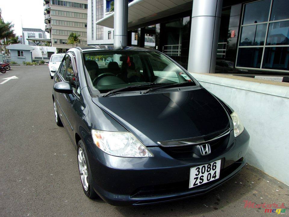 2004' Honda City photo #1