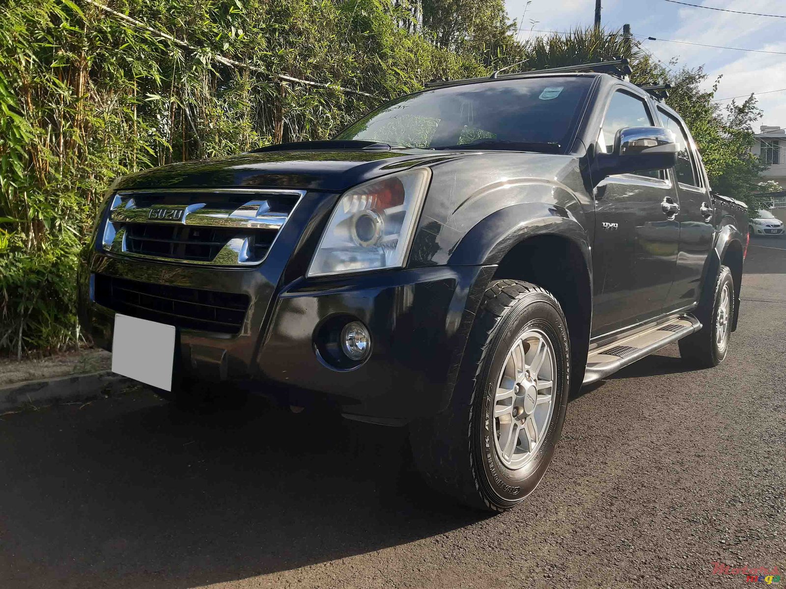 2012' Isuzu KB Series photo #2