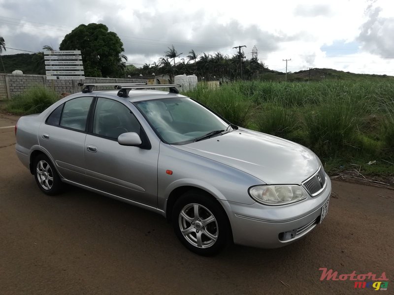 2004' Nissan Sunny photo #1