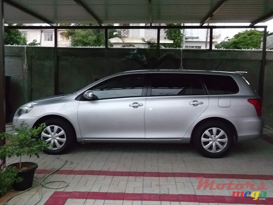 2007' Toyota Corolla Fielder Axio photo #1