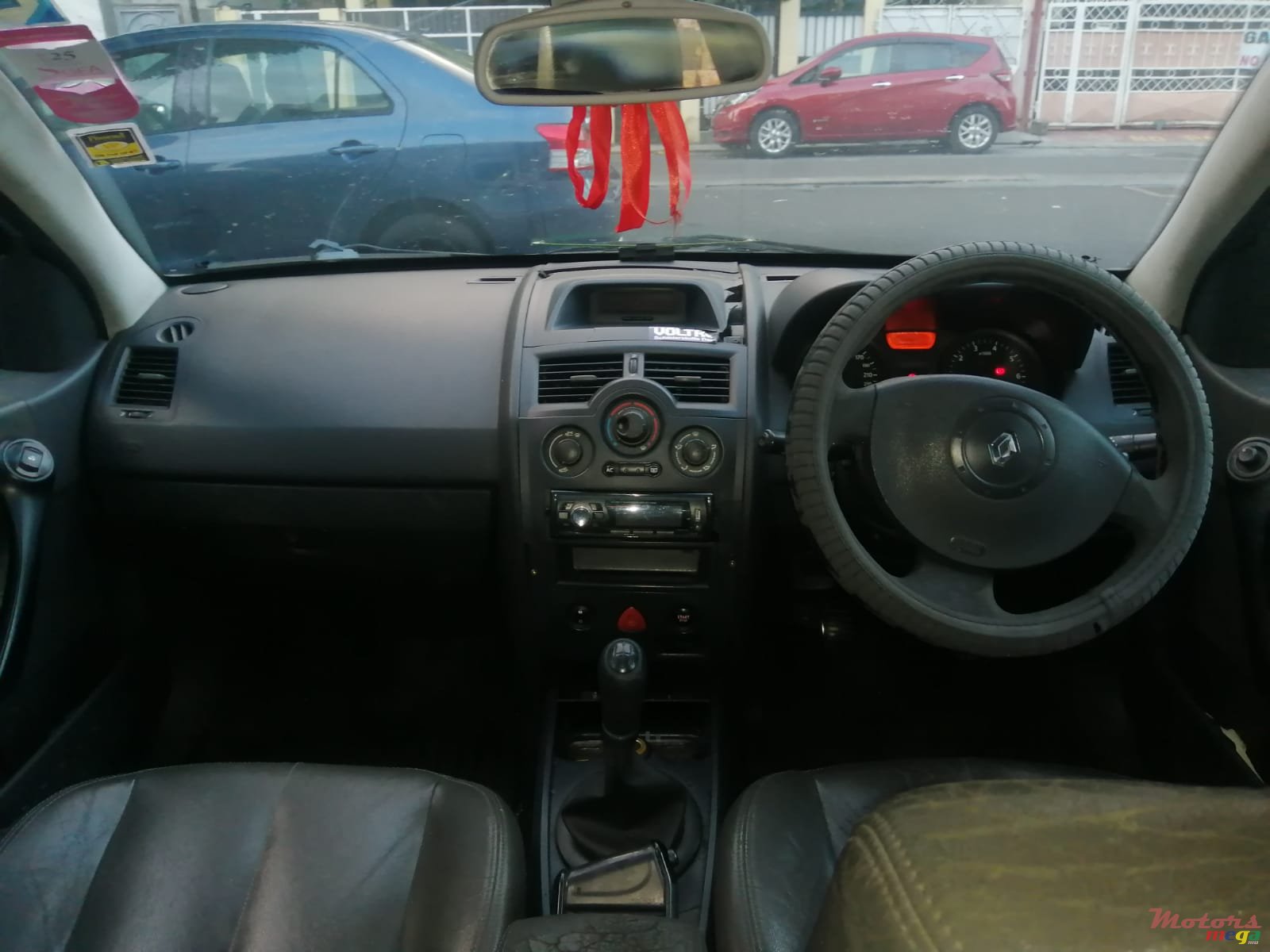 2004' Renault Megane photo #3