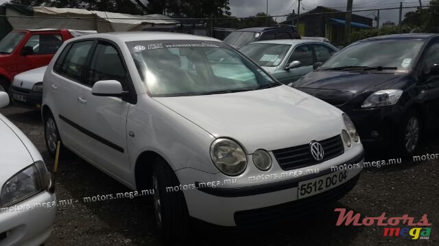 2004' Volkswagen Polo photo #1