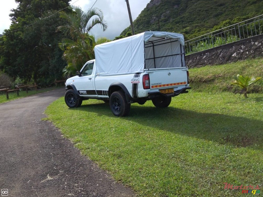 2007' Nissan Hardbody photo #4