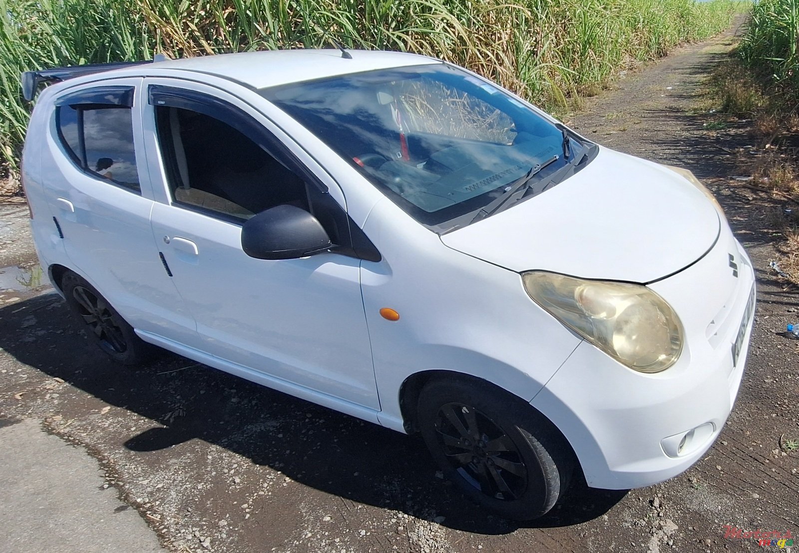 2012' Suzuki Celerio photo #3