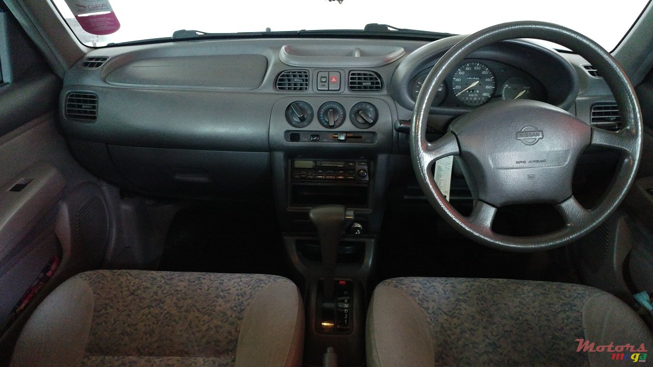 1998' Nissan March photo #5