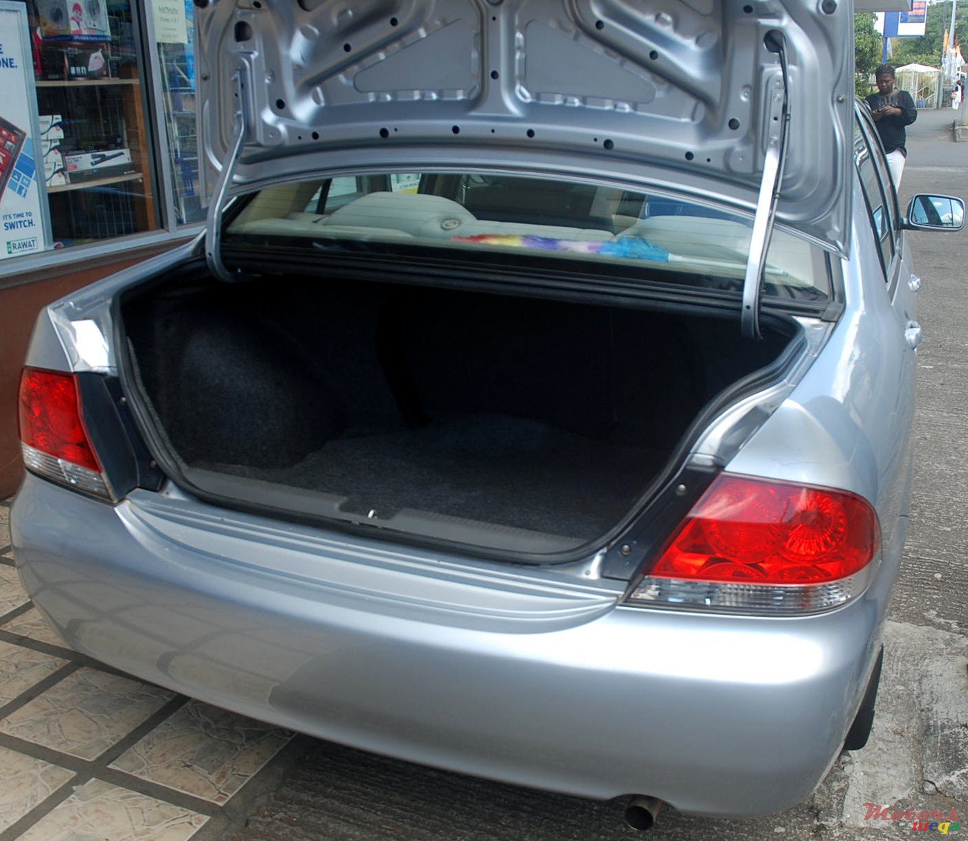 2009' Mitsubishi Lancer photo #2