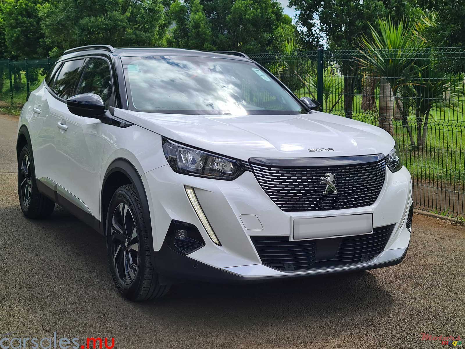 2021' Peugeot 2008 1.2 Allure photo #2